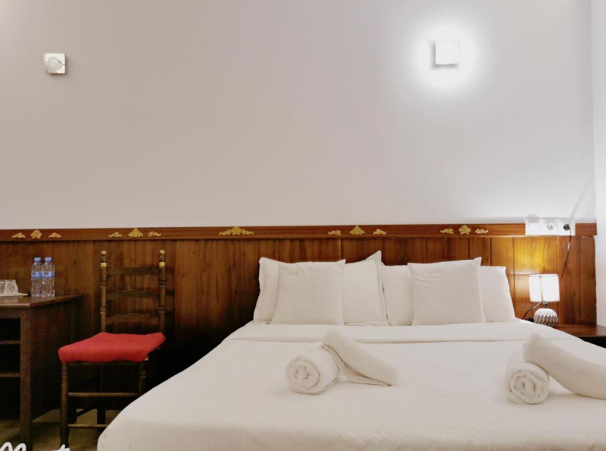 Barcelona Coronahostal Badalona Extérieur photo