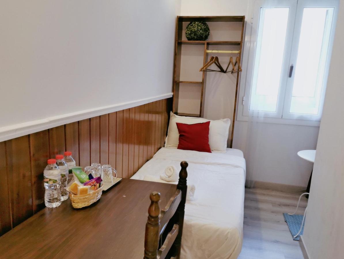 Barcelona Coronahostal Badalona Extérieur photo