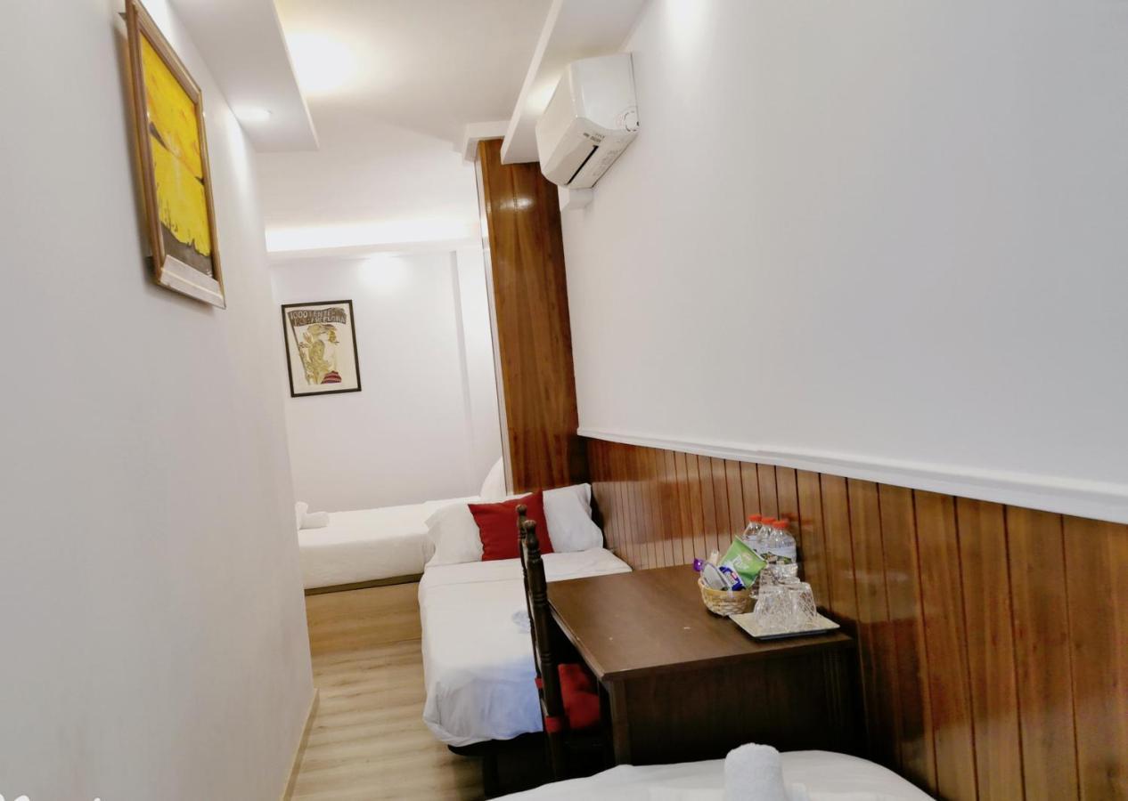 Barcelona Coronahostal Badalona Extérieur photo