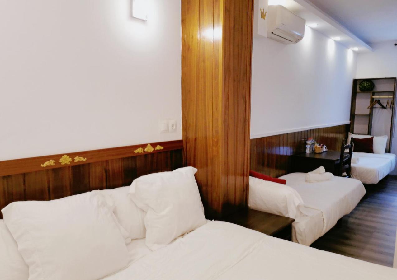 Barcelona Coronahostal Badalona Extérieur photo